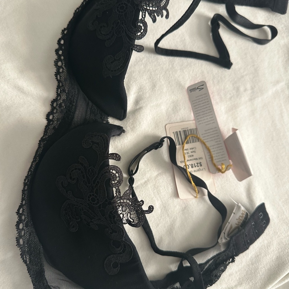 Elegant Black Lace Bra
